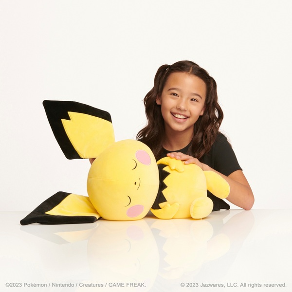 Pokémon Plüsch Kuscheltier 45 cm Schlafendes Pichu Smyths Toys