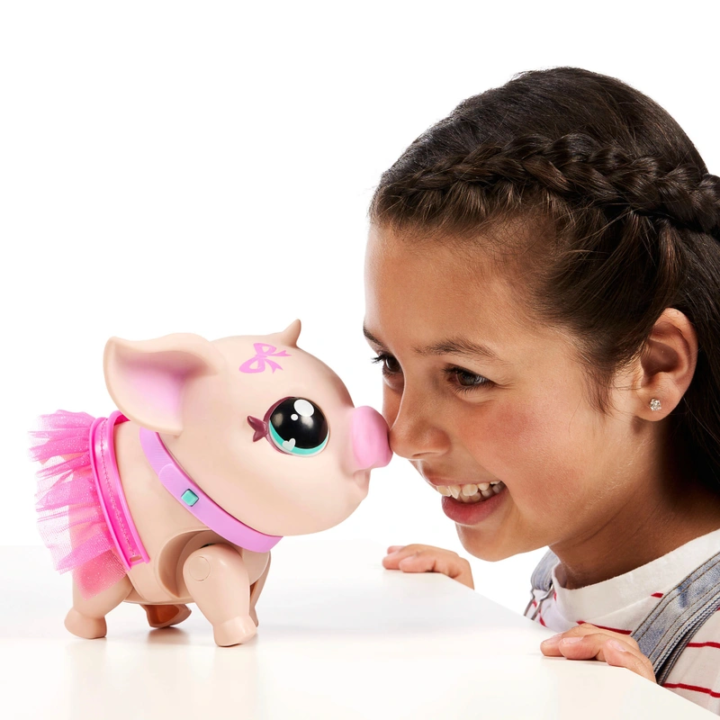 Piggi Bella pig toy features and accessories