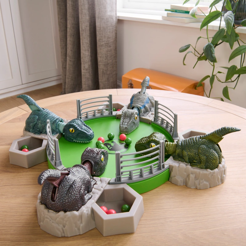 Jurassic World Ravenous Raptors Game view 3