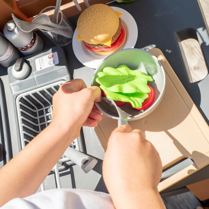 Smoby kitchen set accessories view
