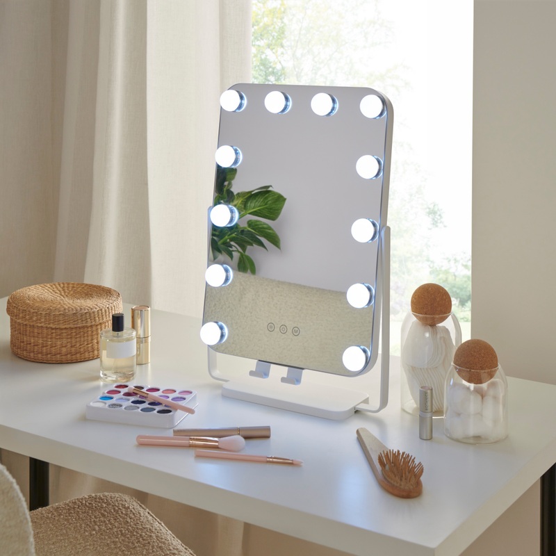 Hollywood Mirror with LED Lights