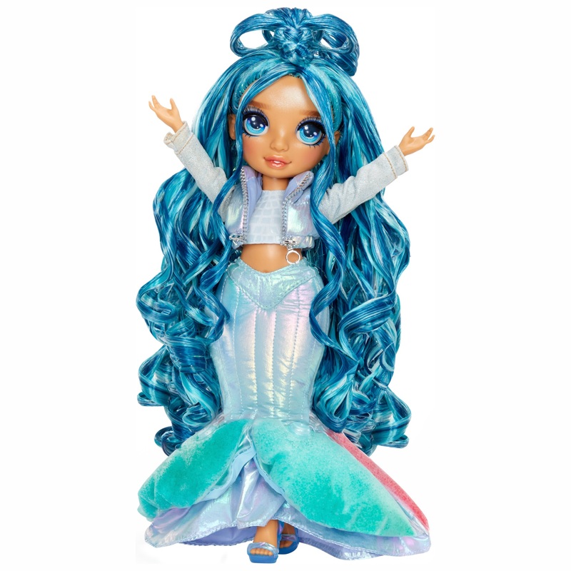 Rainbow High - Winter Wonderland Poupée Skyler avec Bonhomme de Neige