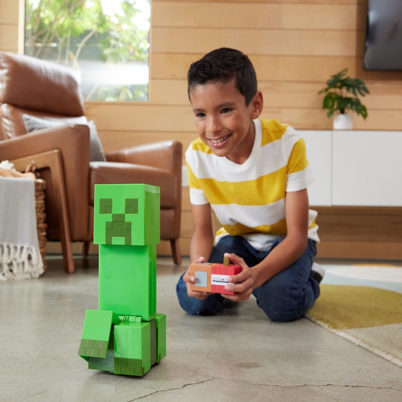 Minecraft RC Exploding Light and Sounds Creeper | Smyths Toys UK