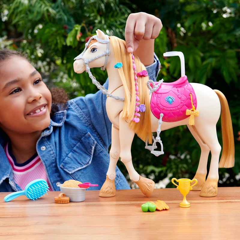 Barbie - Mystères La Grande Course Hippique Cheval à Fonctions