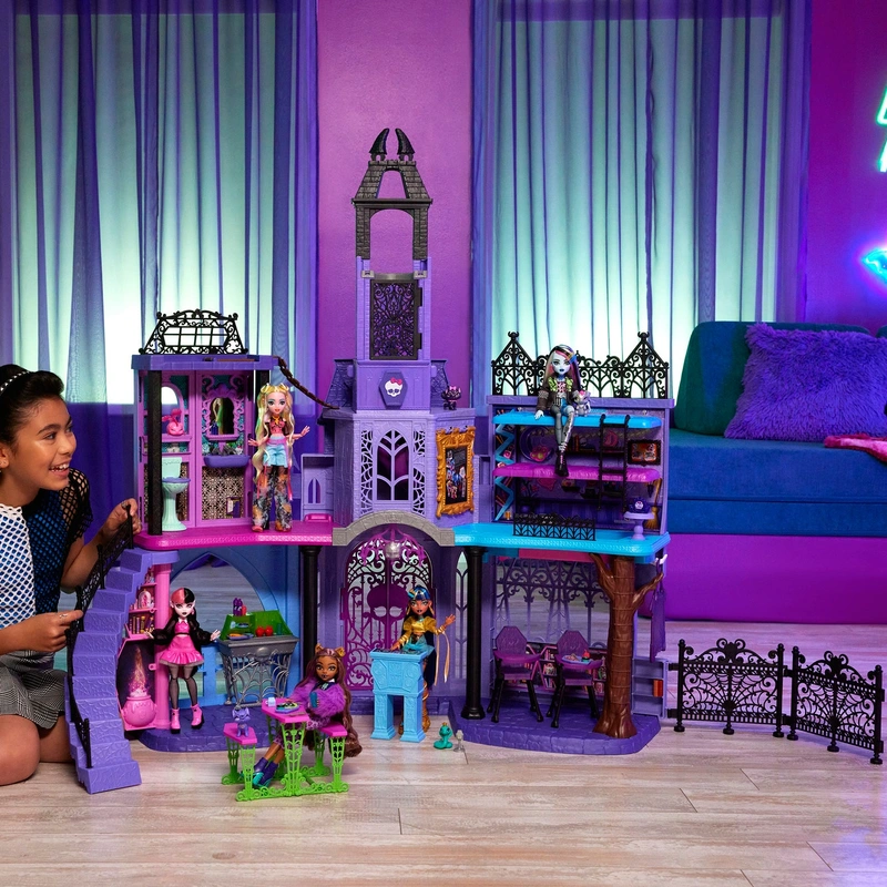 Monster High Haunted High School Playset UK