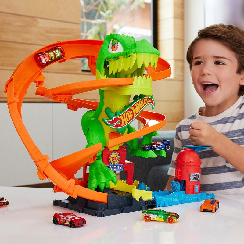 Hot Wheels City Rails T-Rex Vuurgevecht met Auto