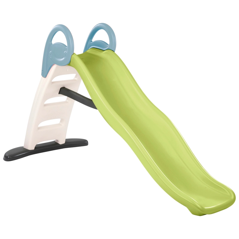 Close up of Smoby slide anti-skid steps
