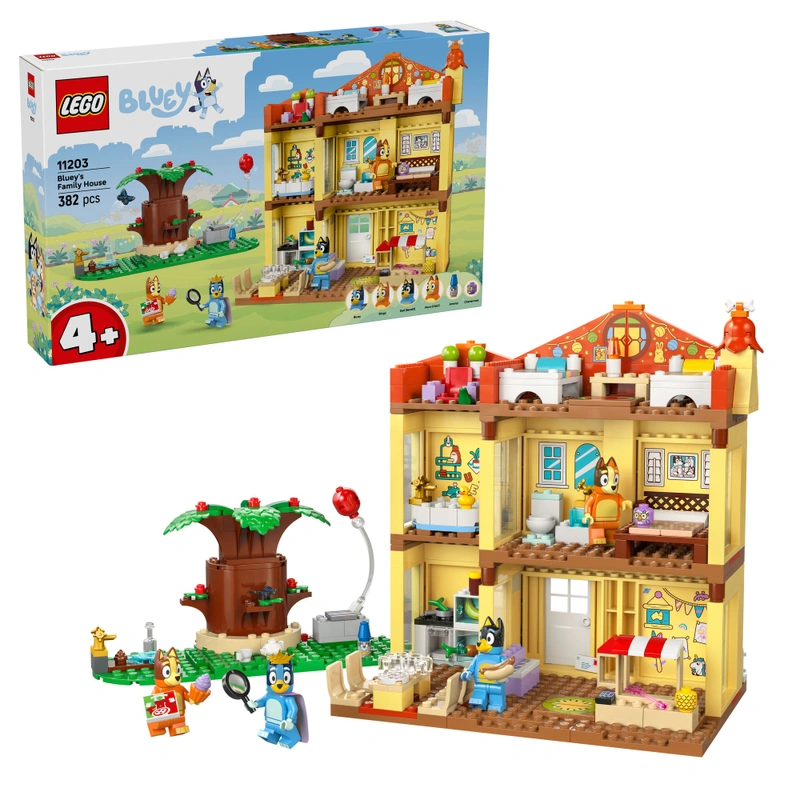 LEGO Bluey Family House 11203 set front view
