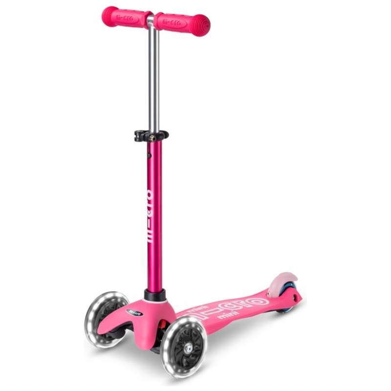 Mini Micro Deluxe Step met LED Wielen roze