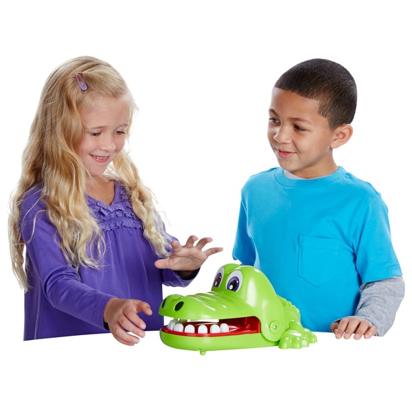 Crocodile deals teeth game