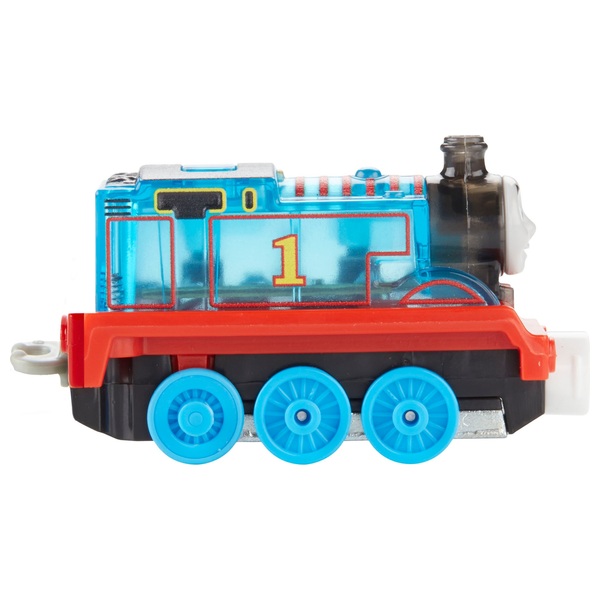 Thomas & Friends Adventures Light-Up Racer Thomas - Thomas Trackmaster UK