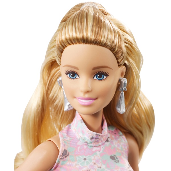 Barbie Doll & Fashions - Barbie