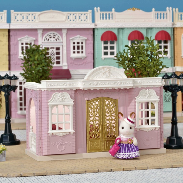 Sylvanian Families Town Series - Designer Studio - Smyths Toys