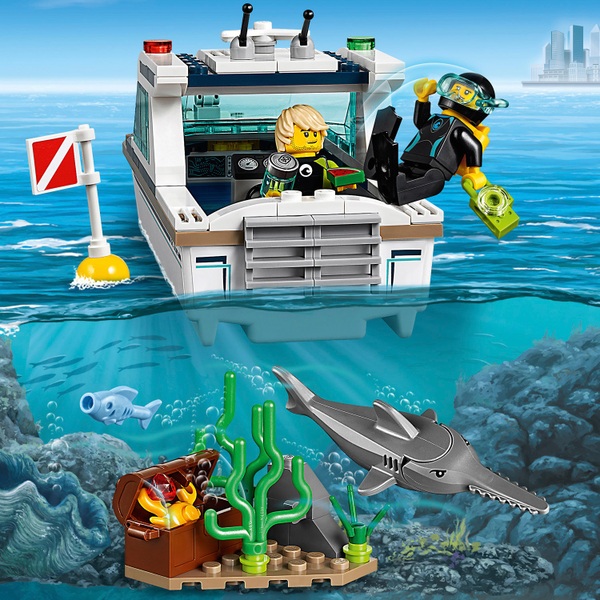 LEGO 60221 City Diving Yacht Deep Sea Boat Set Smyths Toys UK