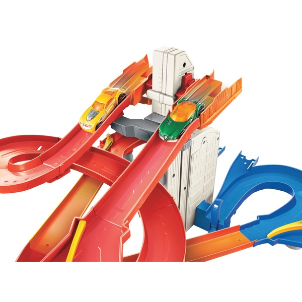 Hot Wheels Auto Lift Expressway + 5 Cars Smyths Toys UK