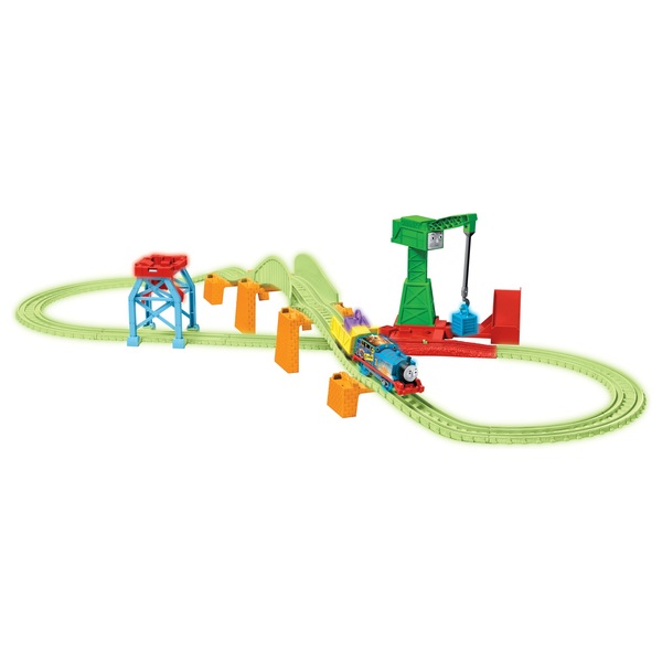 Thomas & Friends TrackMaster Hyper Glow Night Delivery Playset - Thomas ...