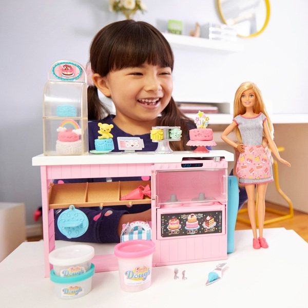  Barbie  Cake  Decorating Playset  and Doll Barbie 