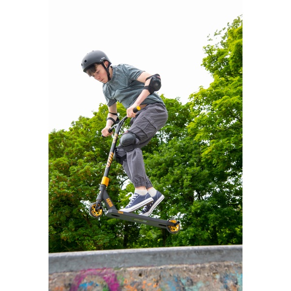 Blindside 1200 Stunt Scooter Smyths Toys UK
