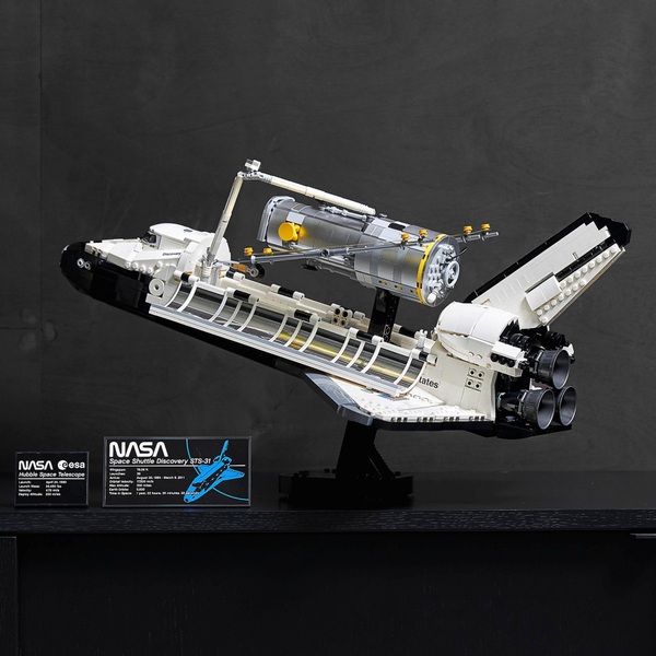 Lego Nasa 10283 Space Shuttle Discovery Set For Adults 