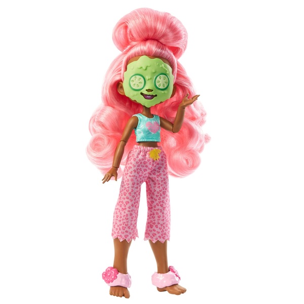 Cave Club Fernessa Sleepover Doll 