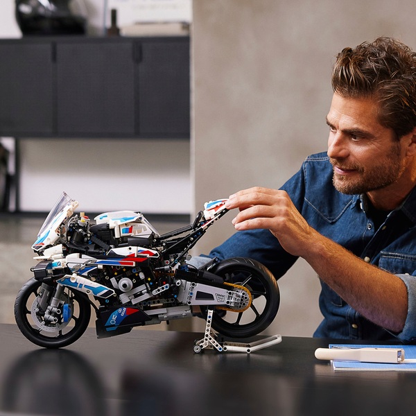 LEGO Technic 42130 BMW M 1000 RR Motorbike Model Kit | Smyths Toys UK