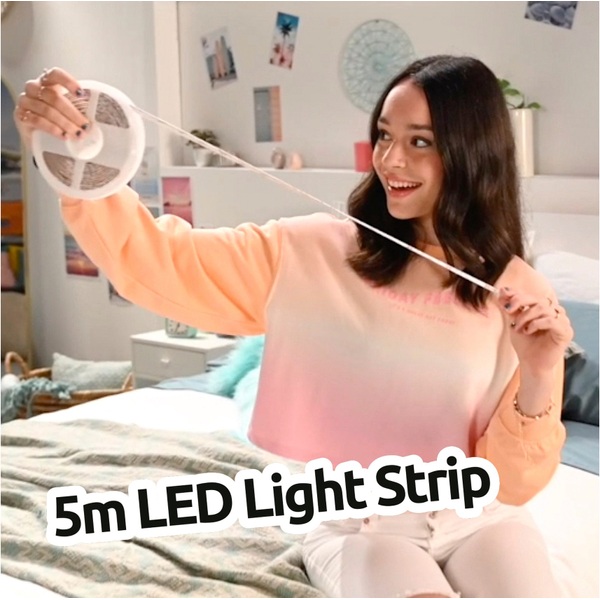 Studio Creator Video Maker Kit LED Deluxe Smyths Toys UK