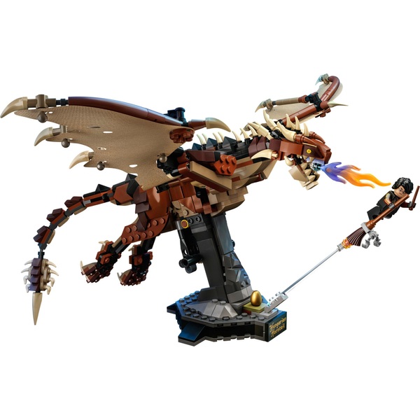 betale sig kontrast Forkludret LEGO Harry Potter 76406 Hungarian Horntail Dragon Toy Model | Smyths Toys UK