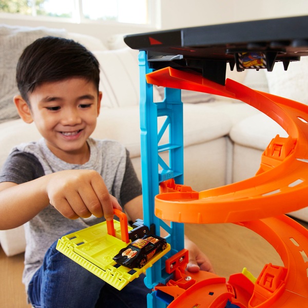 Hot Wheels City Transforming Race Tower Set | Smyths Toys UK