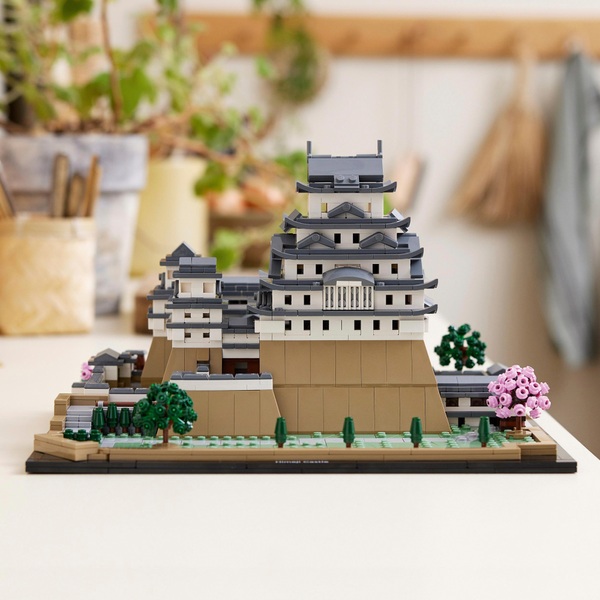 LEGO Architecture 21060 Himeji Castle | Smyths Toys UK