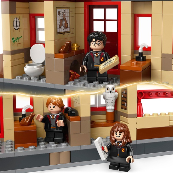 LEGO Harry Potter 76423 Le Poudlard Express et la Gare de PréauLard Smyths Toys France LEGO Harry Potter 76423 Le Poudlard Express et la Gare de PréauLard Smyths Toys France