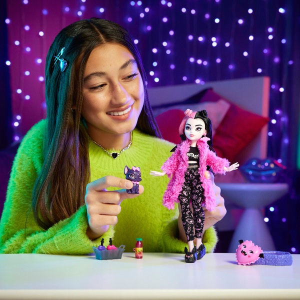 Monster High Creepover Party Draculaura Doll Smyths Toys UK