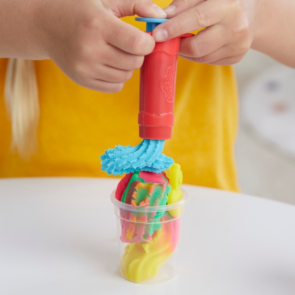 Play-Doh Kitchen Creations Swirlin' Smoothies Blender Playset | Smyths ...