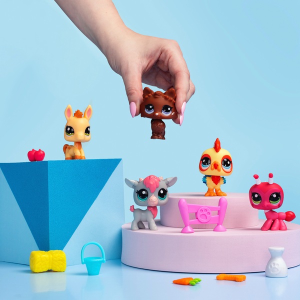 Littlest Pet Shop Farm Besties Collector Set | Smyths Toys UK