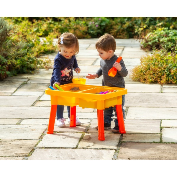 Sand- und Wassertisch inkl. Zubehör