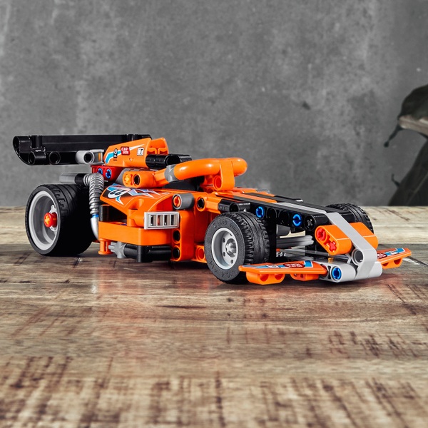 LEGO Technic 42104 Renn-Truck | Smyths Toys Superstores