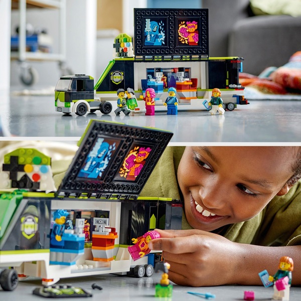 LEGO City Set 60388 Gaming Turnier Truck | Smyths Toys Österreich