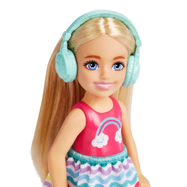 Barbie's Größe: Eine Reise durch die Welt der Maßstäbe und Proportionen
