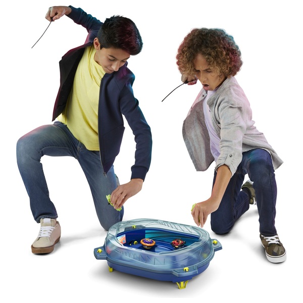 Beyblade Burst QuadStrike Thunder Edge Battle Set | Smyths Toys Deutschland
