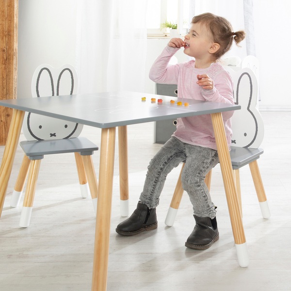 Smyths Deutschland | Miffy Tisch Set mit Kindersitzgruppe und grau/natur Stühlen Toys 3-tlg.
