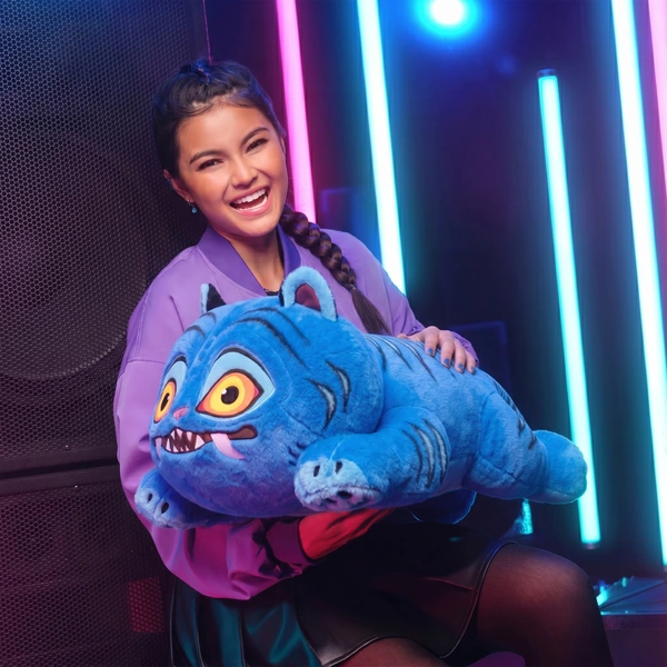 Peluche interactive Derpy, K-pop Demon Hunters, chez Smyths Toys