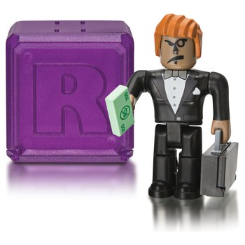 Roblox Toys And Figures Awesome Deals Only At Smyths Toys Uk - roblox celeb mystery figure assortment