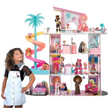 LOL Surprise Wooden Doll House with Exclusive Family & 85+ Surprises