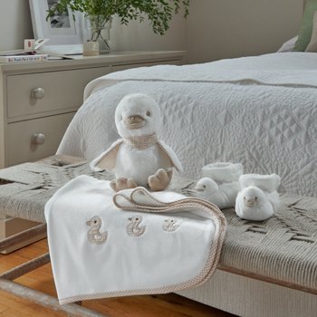 BeZou Duck Newborn Gift Set with Soft Toy, Baby Blanket and Boots