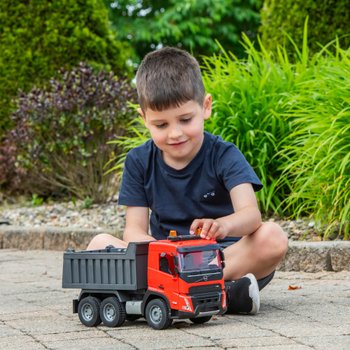 Volvo Lights and Sounds Double E Manual Dump Truck 1:20 Scale