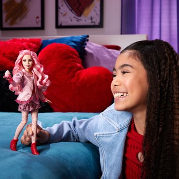 Disney Descendants 4 The Rise of Red Doll Bridget 28cm