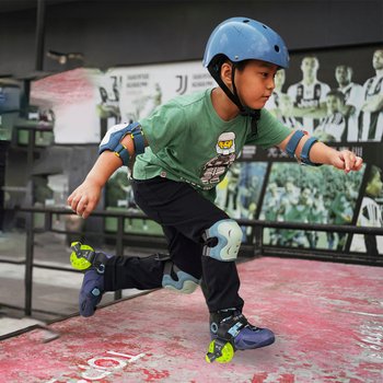 Mii.Go Flashing Roller Wheeled Shoe Skates with Lights