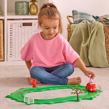 Peppa Pig Whizz-Around Set Peppa's Little Red Car
