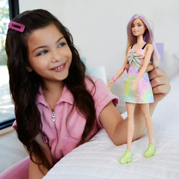 Barbie Puppe Dreamhouse mit Blumenkleid violett und HaarreifMattel CMM09 
