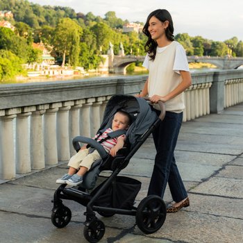 Joie Chrome DLX Trio 3-in-1 Travel System with i-Snug 2 i-Size R129 Car Seat Moonlight