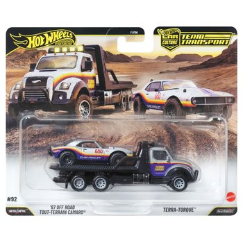 Hot Wheels Premium Team Transport '67 Off Road Tout-Terrain Camaro & Terra-Torque 2 Pack